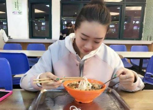 娱乐吃瓜酱食堂大叔,大叔带你领略娱乐圈的酸甜苦辣